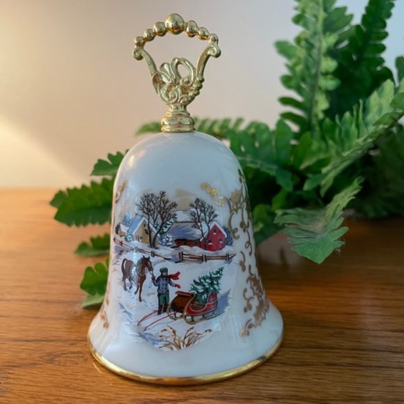 1984 Gorham Christmas bell - Picture 1 of 5
